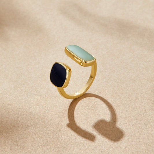 Embrace Ring with Aquamarine