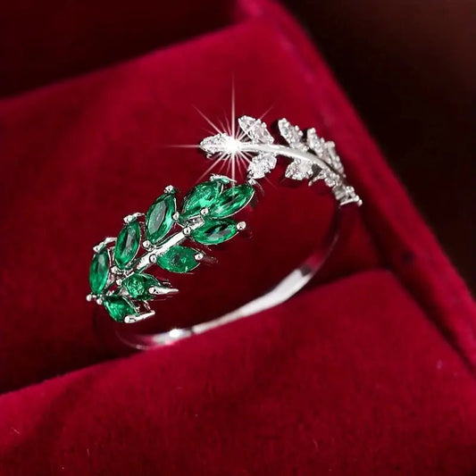 Lyselle White Gold Ring by Vivara