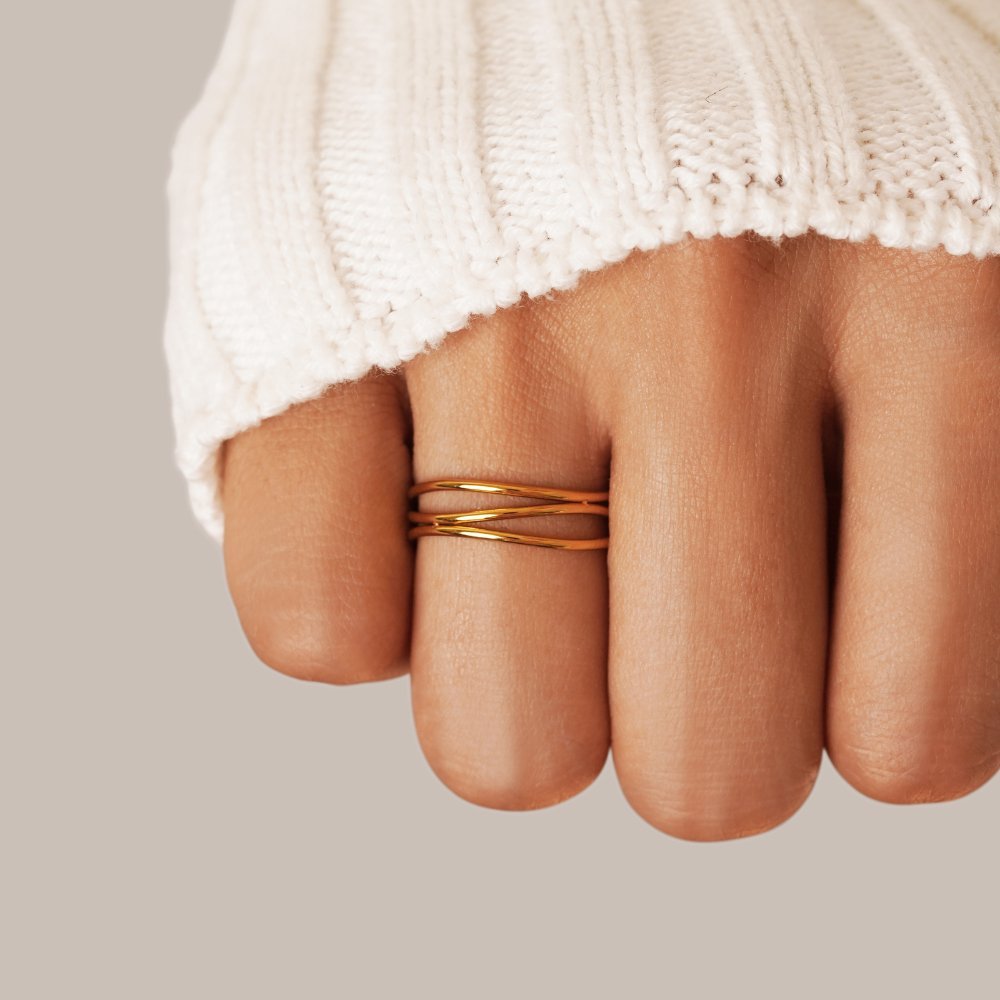 Alicia - Elegant Gold Ring