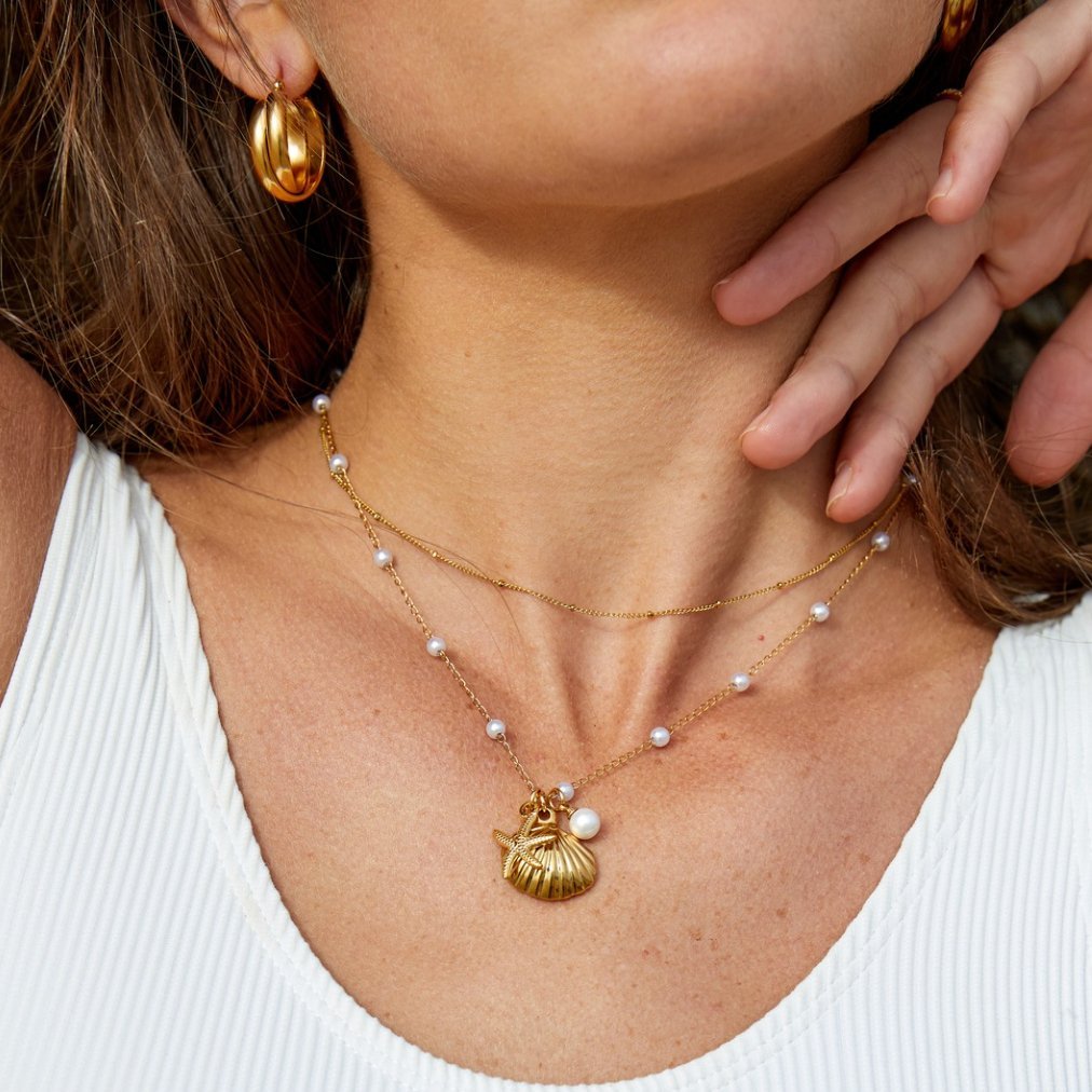 Aria Seashell Charm Necklace