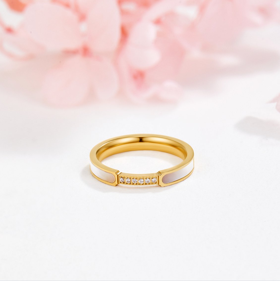 Bibiana - Elegant Pearl and Crystal Ring