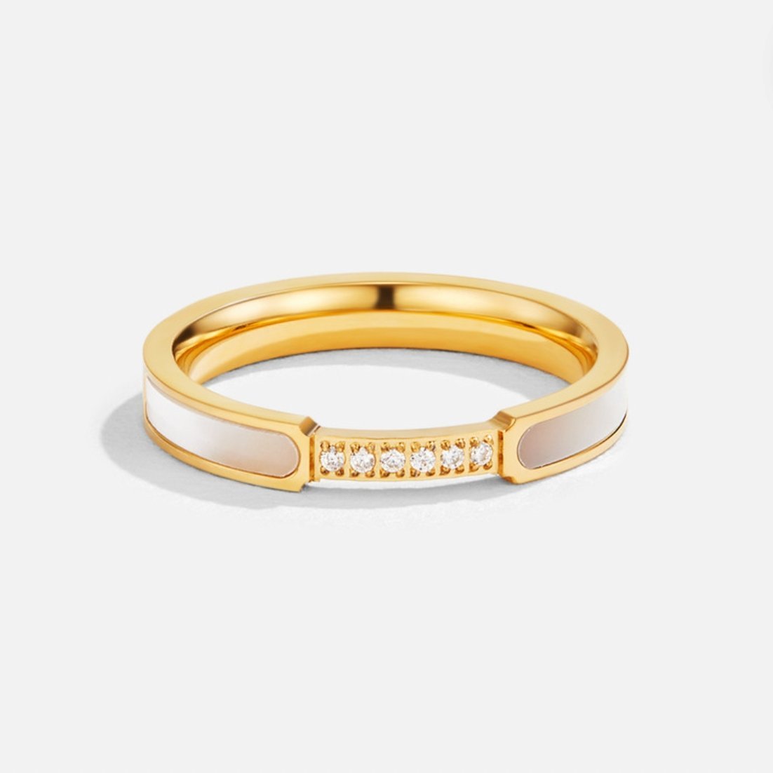 Bibiana - Elegant Pearl and Crystal Ring