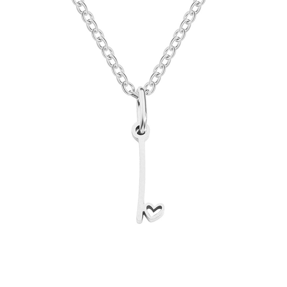 Collar con corazón de letras en tono plateado