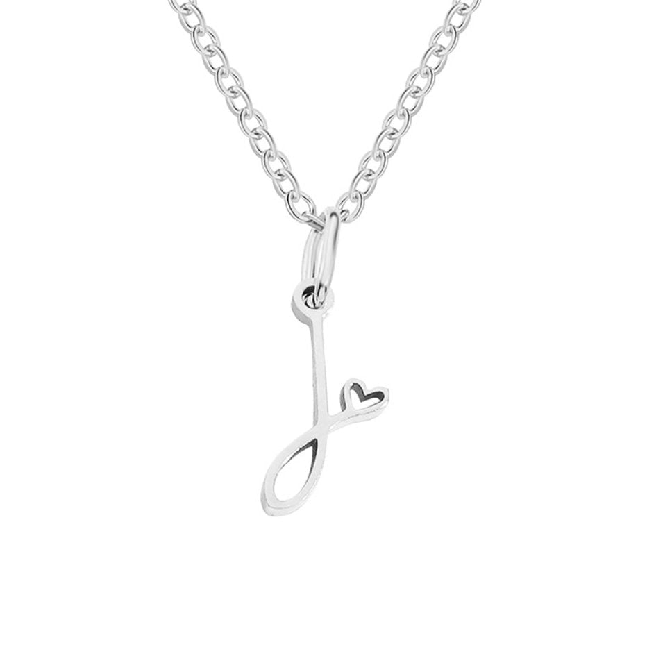 Collar con corazón de letras en tono plateado