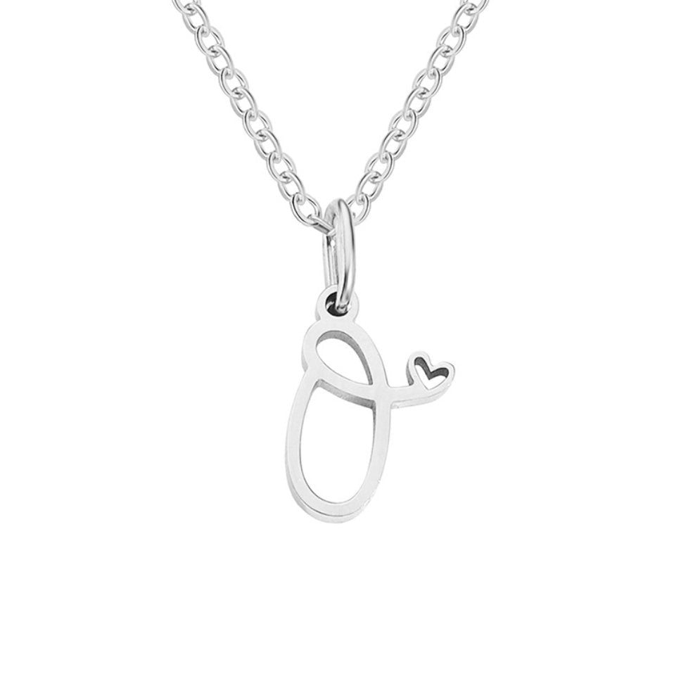 Collar con corazón de letras en tono plateado