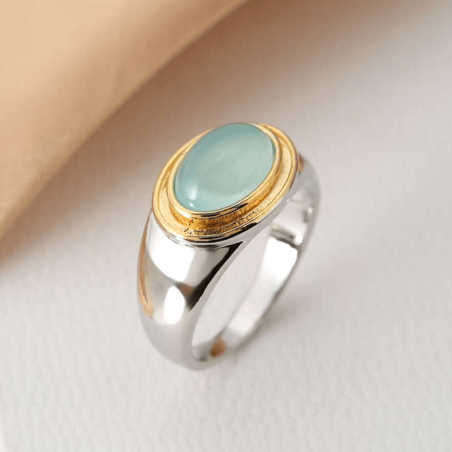 Danna - Retro Green Garnet Ring