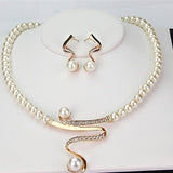 Elegant Pearl Jewelry Set: Necklace and Earrings