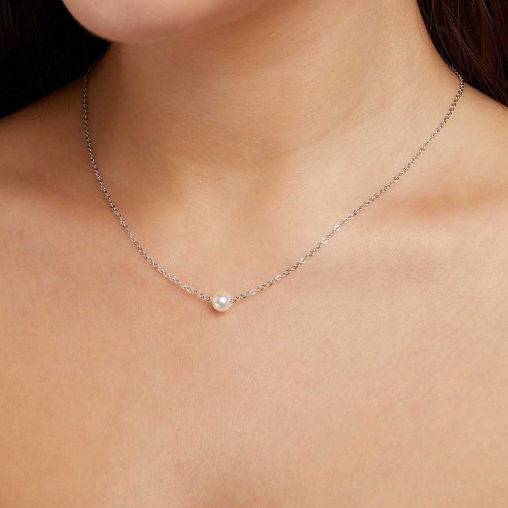 Elegant Silver Pearl Solitaire Necklace