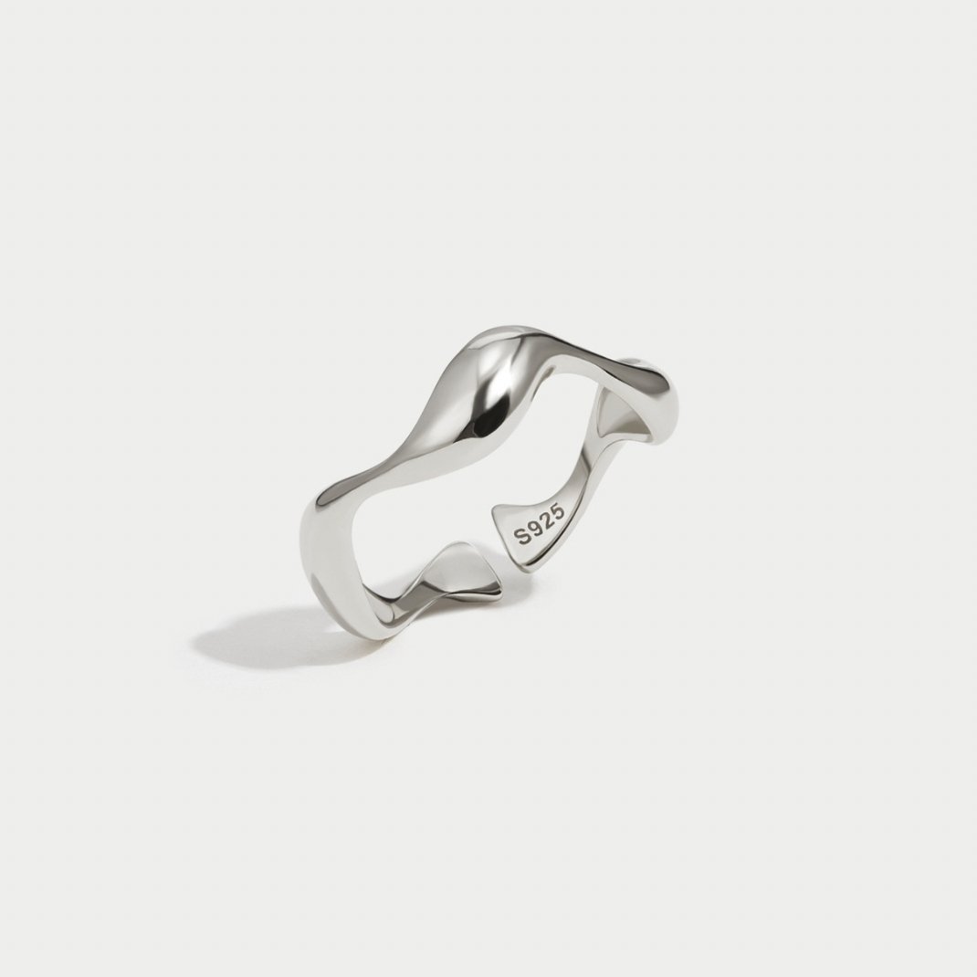 Elegant Silver Wave Band