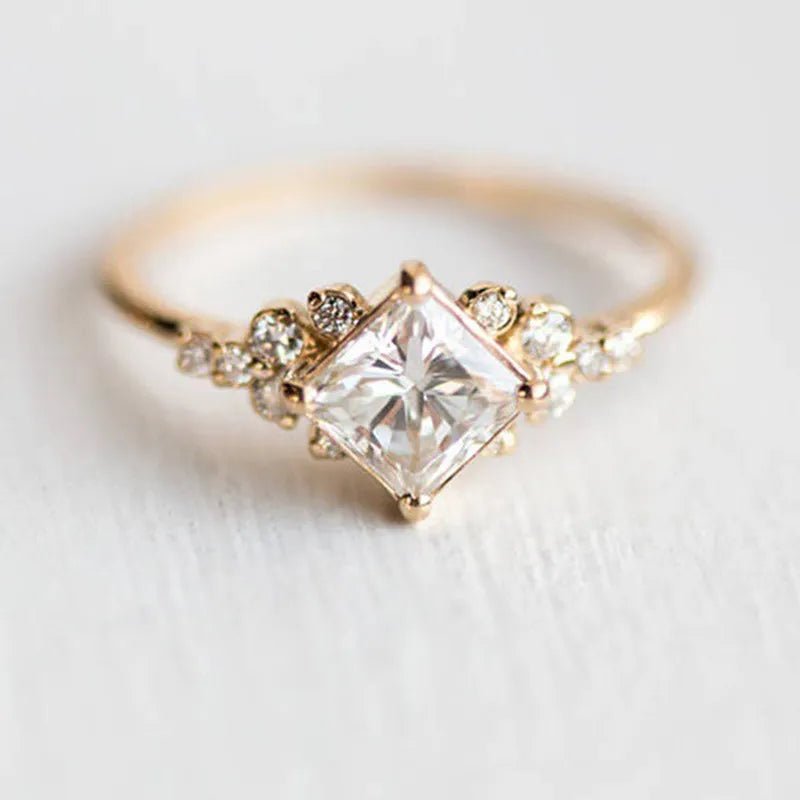 Leonor - Exquisite Delysian Queen Ring