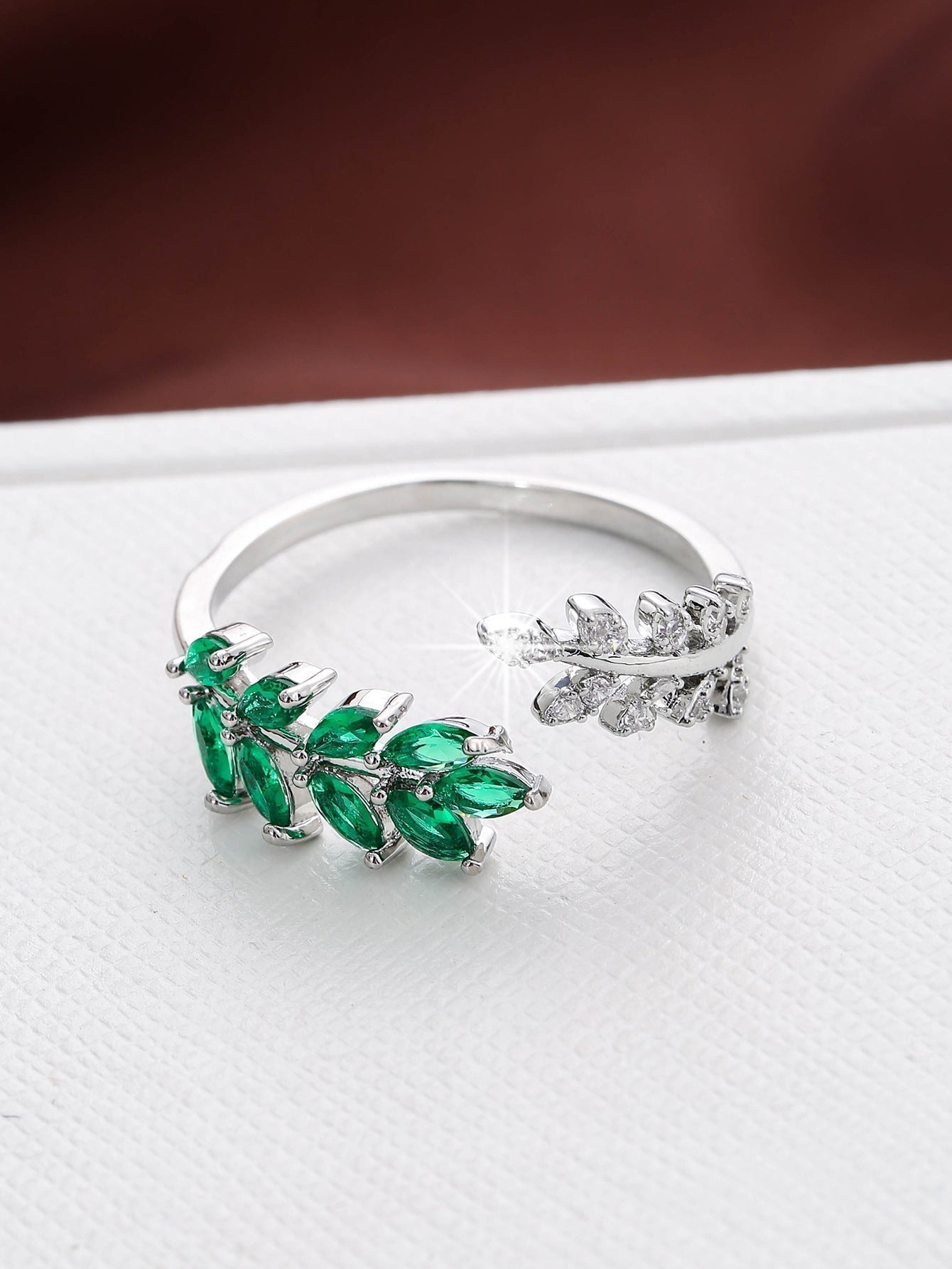 Lyselle White Gold Ring by Vivara