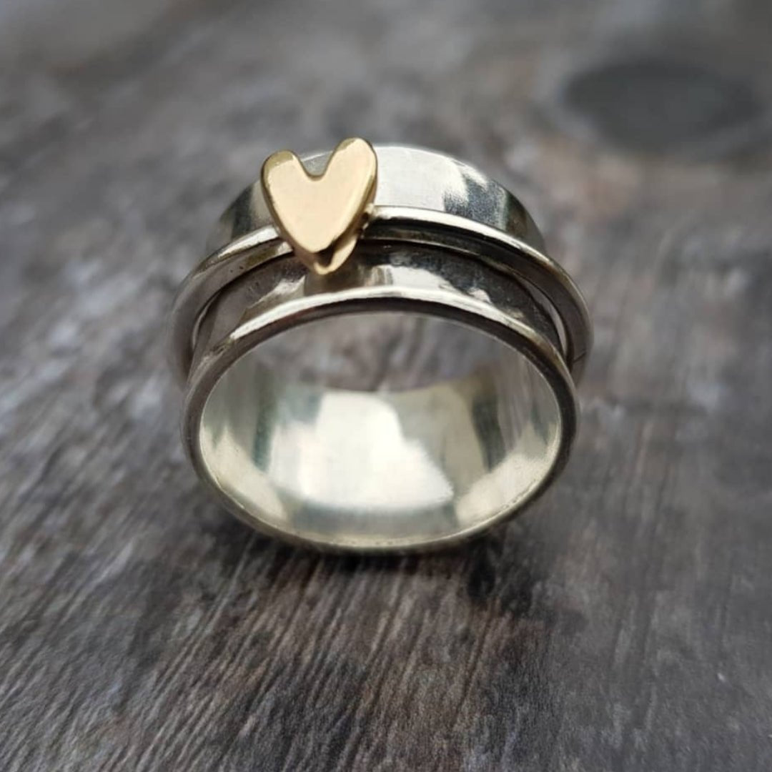 Mireia - Silver Ring featuring a Golden Heart