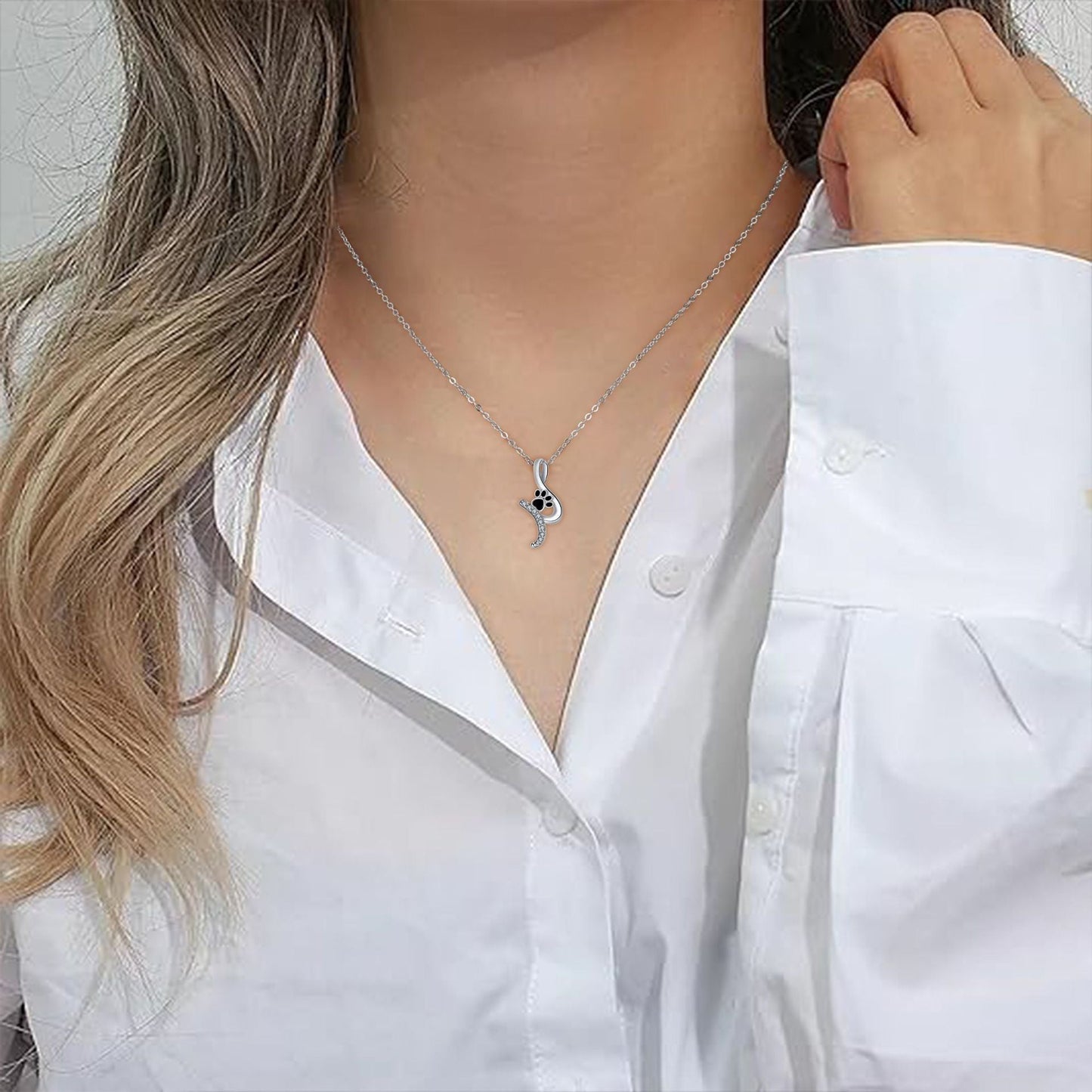 Piper™ — Cute paw print pendant necklace