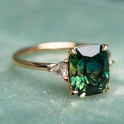 Retro Green Gem Ring in Gold