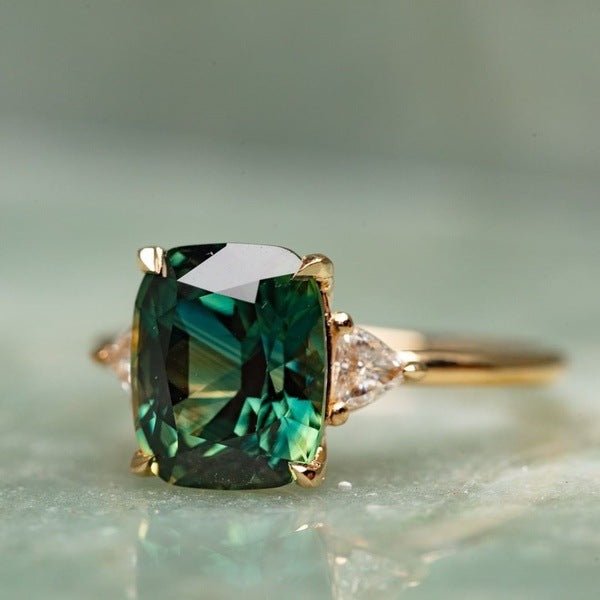 Retro Green Gem Ring in Gold