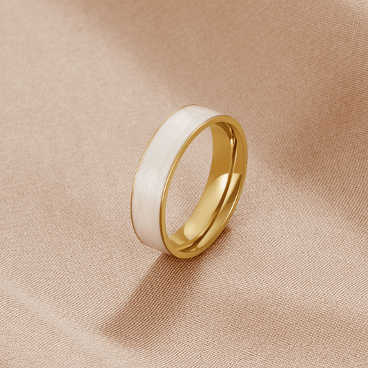 Sahara White Classic Band Ring