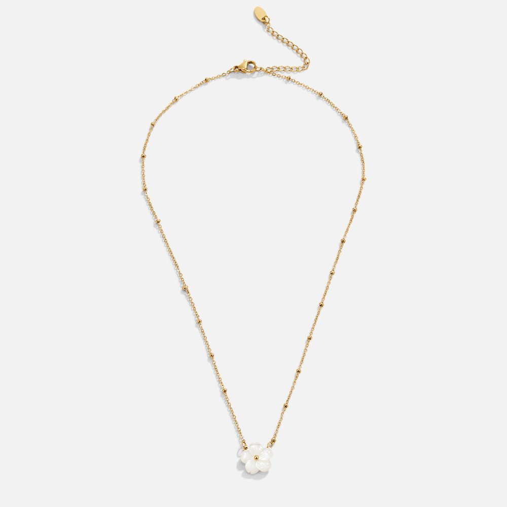 Stunning Floral Pendant Necklace