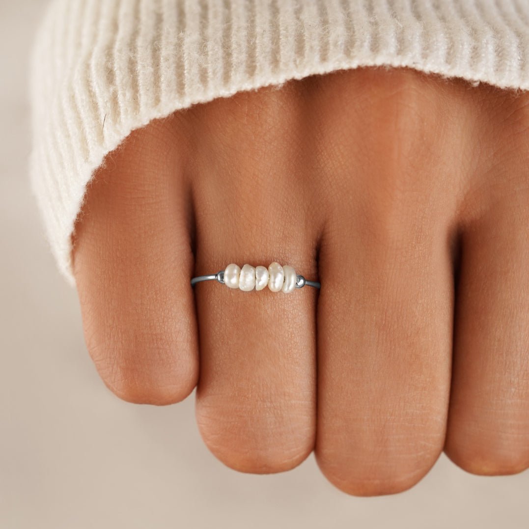 Timeless Silver Ring Adorned with Freshwater Pearls
