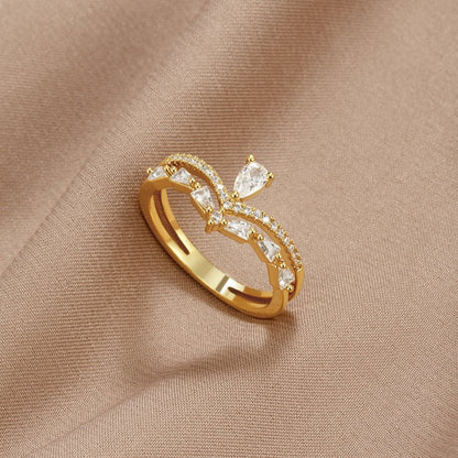 Valeria - Exquisite Crystal Elegance Ring